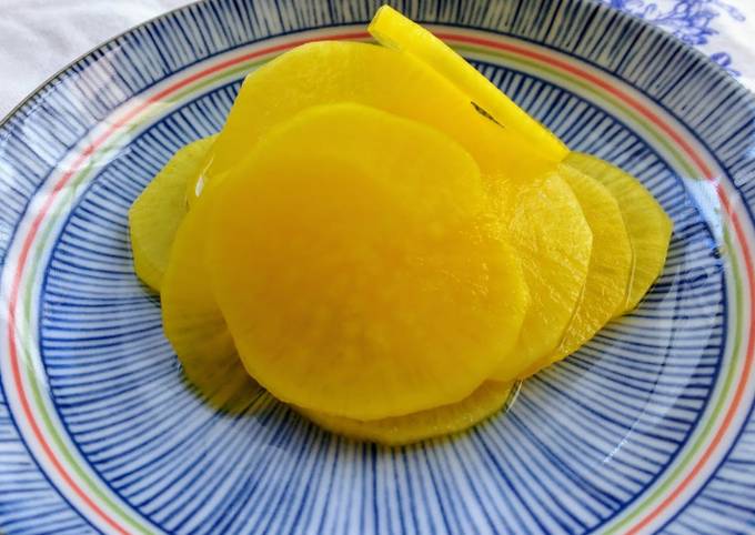 Takuwan ( Pickled Radish) 2pcs total 500g